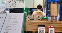 'Tẩy chay' chuyển khoản để né thuế: Chưa tiết kiệm đồng nào đã lỗ vì mất khách