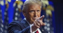 Tổng thống Donald Trump hành động trước bầu cử giữa nhiệm kỳ