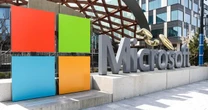 Microsoft sa thải thêm 9.000 nhân viên