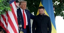 Sốc với tuyên bố của ông Trump, 1 nước NATO báo tin xấu, "giáng đòn" phũ phàng vào Ukraine