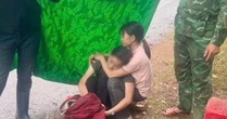 Người phụ nữ kiệt sức, hoảng loạn trong rừng