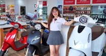 Đầu tháng 6, iPhone 16 Pro Max giảm sốc hơn 5 triệu, xe máy điện VinFast kèm loạt ưu đãi: Chuyện gì vậy?