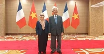 Hai giáo sư gốc Việt được thăng hạng Huân chương Bắc đẩu bội tinh