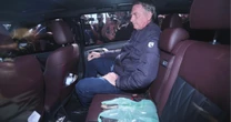 Cảnh sát đột kích nhà cựu Tổng thống Brazil Bolsonaro, bắt đeo thiết bị giám sát