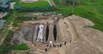 Cải tạo đất để nuôi cá, người dân phát hiện vật lạ dài, báu vật chưa từng thấy trên thế giới lộ diện, công nghệ phân tích có gì?
