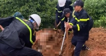 Nạn nhân sống sót sau vụ sạt lở ở Hà Giang: "Thò được đầu lên mặt đất rồi cố lấy tay cào bớt đất để thở"