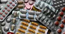 Mỹ đánh thuế 100% mặt hàng xuất khẩu chủ lực của một quốc gia BRICS, thị trường lập tức rung chuyển, cổ phiếu liên quan sụt giảm mạnh