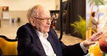Chỉ báo Warren Buffett tăng lên mức chưa từng có 217%, Berkshire tích 'núi' tiền mặt kỷ lục: Hồi chuông cảnh báo nhà đầu tư?