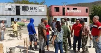 Cuba tái chế container thành nhà ở