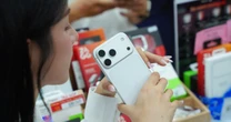 Không mua iPhone 17 thì thôi, đã mua là phải biết "mánh" này: Trợ giá 7,5 triệu, kèm sim có 600GB/tháng