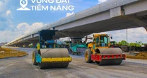 Toàn cảnh đoạn vành đai 3 qua Long An cũ: Đang trải nhựa, sắp thông xe, dự án xung quanh cháy hàng, tăng giá