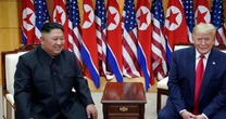 Ông Kim Jong-un bất ngờ nhắc đến ông Donald Trump, nêu điều kiện "khó"