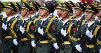 Quân đội Trung Quốc hát vang 'Như có Bác Hồ trong ngày vui đại thắng' khi diễu binh ở TP.HCM