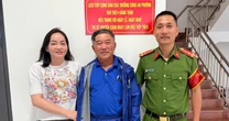Thấy có 220 triệu đồng chuyển vào tài khoản, người đàn ông kiểm tra thông tin người gửi rồi báo công an