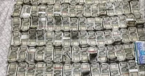 Đột kích nhà kỹ sư hạ tầng nông thôn lương 600.000 đồng/tháng sắp nghỉ hưu, tịch thu 44,8 tỷ tiền mặt chất đống như gạch, nghi phạm tung tiền qua cửa sổ để tẩu tán