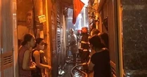 Nóng: Cháy nhà trong ngõ ở Hà Nội khiến cả 5 người tử vong