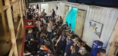 572 migranti pigiati sulla Ocean Viking. I responsabili: “Disumano, un uomo si è buttato in mare”