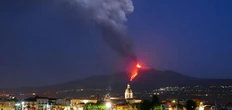 L’Etna fa sentire la sua “voce” nella notte