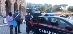 Covid: controlli in tutta Italia dei carabinieri del Nas sull’uso di mascherine al chiuso e all’aperto