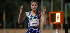 Atletica: l’etiope Gidey fa record mondiale dei 10.000 donne. Il primato dell’olandese Hassan è durato solo due giorni
