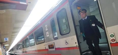 Ferrovie: no dei sindacati a proposta che abolisce capotreno. «Ruolo non sostituibile, soprattutto in emergenza o degrado»