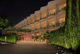 Hyatt's extended booking window, a famed LA hotel gets a new life and other hotel news