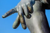 Paxos Fat-Fingers $300T of PayPal Stablecoin, Outpacing USD's $2.4T Supply
