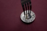The bitcoin market is splitting in two. Here's who is buying and selling amid the war