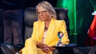 Maria De Filippi contro le mode di stagione: a Tu Sì Que Vales si veste di giallo