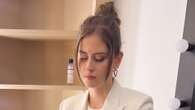 Valentina Ferragni torna da Parigi per supportare la sorella Chiara: il look total white da Fazio