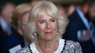 Camilla dice addio agli abiti bon-ton e indossa i jeans skinny: perché il look è rivoluzionario