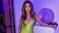 Jennifer Lopez è una dea in verde: il look scintillante per l’appuntamento romantico con Ben Affleck