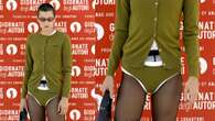 Pantaloni addio: quest’inverno tutti in slip come Emma Corrin a Venezia?