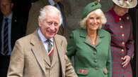 Carlo e Camilla a Balmoral in coordinato: perché a fine estate hanno indossato la stampa tartan