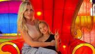 Ilary Blasi in Wonderland: la gita con la figlia Isabel è in jeans e crop top