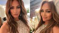 Jennifer Lopez festeggia con Ben Affleck il primo anniversario di matrimonio col minidress sparkling