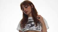 Annalisa mostra l’intimo e l’underboob: il nuovo look con gonna trasparente e t-shirt crop