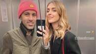 Chiara Ferragni esce con gli amici: il look dell’imprenditrice per la serata