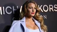 Blake Lively lancia il trend dell’autunno: i mocassini col tacco sono un must da avere