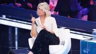 Maria De Filippi, la finale di Amici 2023 è con le paillettes e i tacchi a spillo