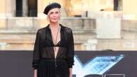 Charlize Theron conquista Roma: alla prima di Fast X sfila con abito vestaglia e reggiseno