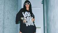 Rihanna mostra il pancione con la t-shirt manifesto: “Usate i preservativi”