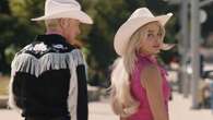 Perché Barbie nel mondo reale abbandona gli abitini e si veste da cowgirl in rosa