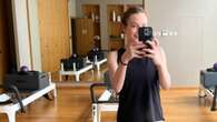 Lindsay Lohan fa pilates in leggings e canotta: la nuova foto a 5 mesi dal parto