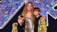 Shakira brilla agli MTV Video Music Awards: a fare il tifo per lei anche i figli in coordinato