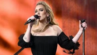 Adele si prende una pausa: “Sono ancora malata, la mia voce è messa a dura prova”