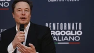 Lo show di Elon Musk ad Atreju: “No migranti illegali, il virus ‘woke’ è malvagio”