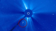 Una cometa “kamikaze” si è schiantata contro il Sole: le immagini spettacolari