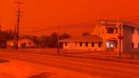 Perché il cielo in Canada si è tinto di rosso a causa di incendi senza precedenti