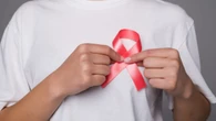 Un test salivare promette di diagnosticare il cancro al seno in pochi secondi: come funziona